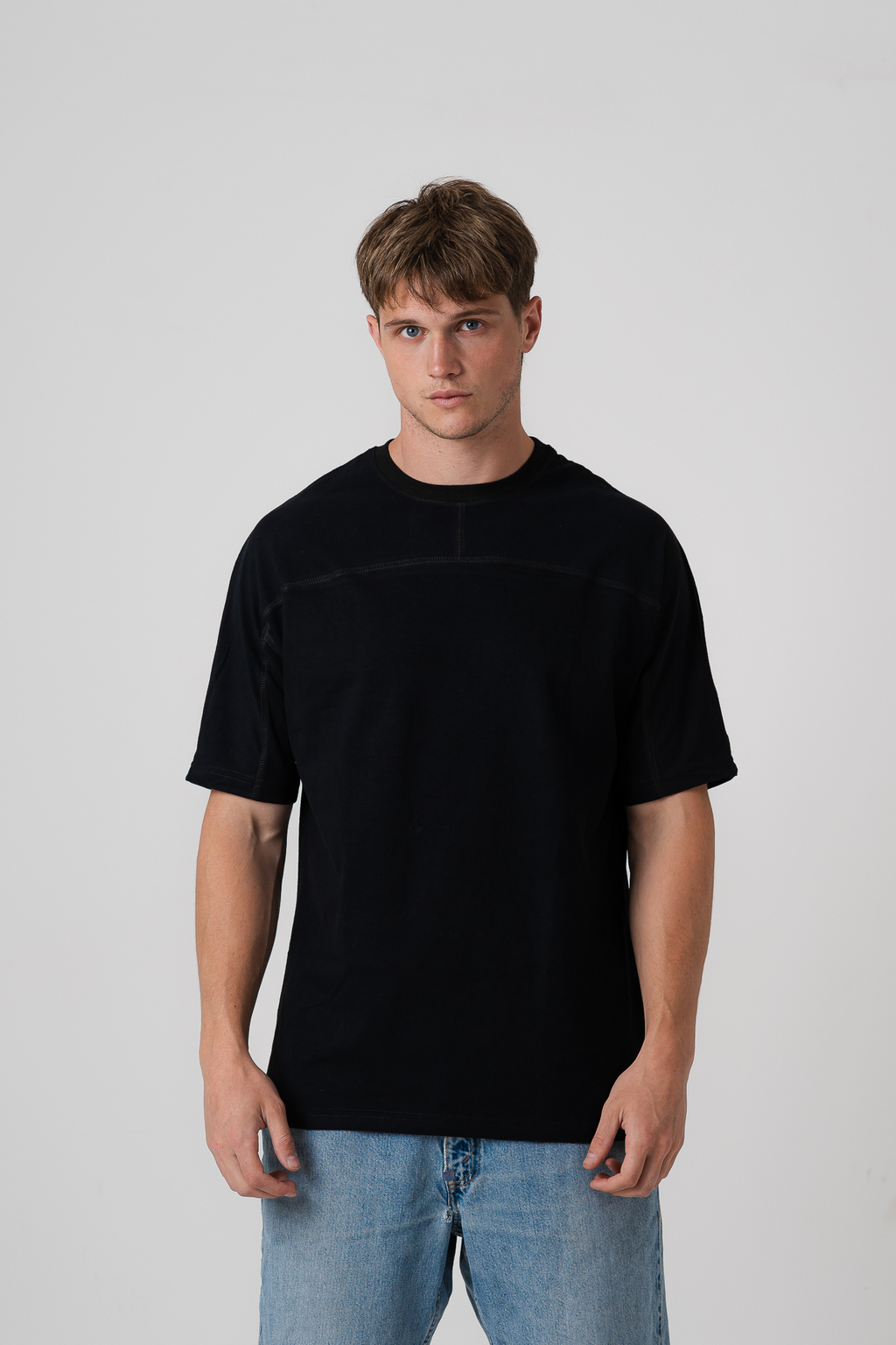 Remera de algodon negra hotsell