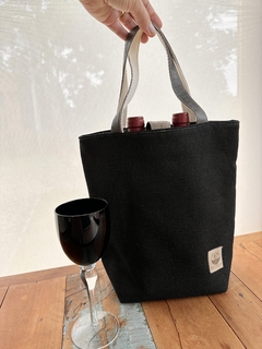 Bolsa Preta para Vinho e Taça Seriema