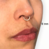 Argola segmentada com pedras frontais. - Piercingforyou