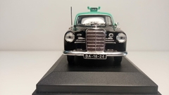 Miniatura - Táxis Do Mundo - Mercedes 180D - Lisboa - 1960 - Sebo Alternativa