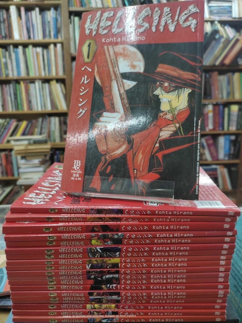 Hellsing Volume 3 (Second Edition) by Kohta Hirano: 9781506738529 |  : Books