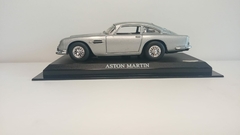 Miniatura - Aston Martin na internet