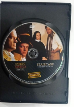 DVD - 2 FILMES EM 1 DVD- ENTRE O AMOR E A HONRA E STAIRCASE na internet