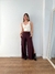 Calça feminina pantalona com abertura lateral livia - comprar online