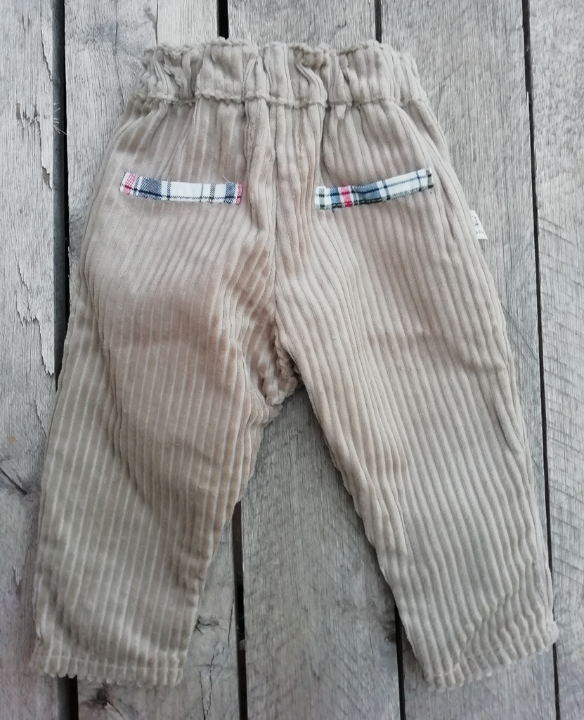Pantalon de bebe de corderoy beige Maria Correas