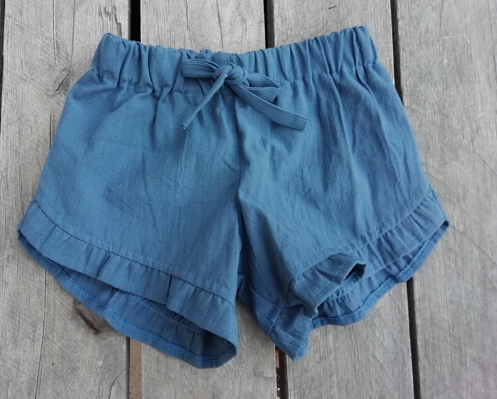 Short de lienzo de algod n con volados Maria Correas