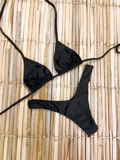 conjunto-cortininha-movel-calcinha-asa-delta-feminino-preto