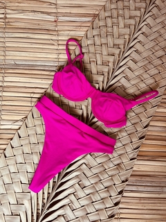 Conjunto Santorini com calcinha hot pants. - comprar online