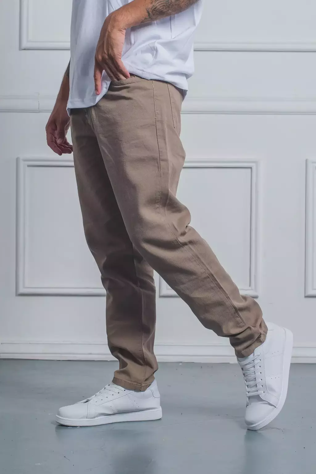 Pantalon beige mom hotsell