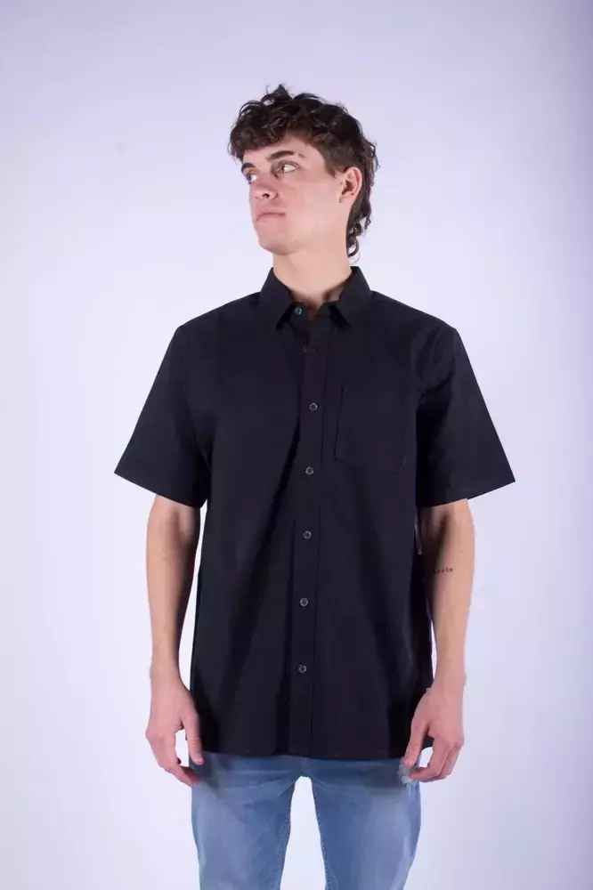 Camisa Negra Lisa Captain Fin DS Estilo Casual y Elegante