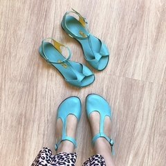 Sapato Amélie azul claro na internet