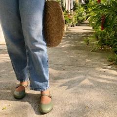 Sapato Mary Jane verde gris na internet