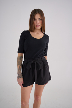 ART 2566 REMERA DE ALGODON CON LYCRA SOFT CUELLO REDONDO NEGRA - comprar online