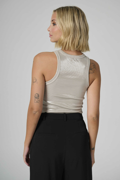 MUSCULOSA METALIZADA PLATA - comprar online