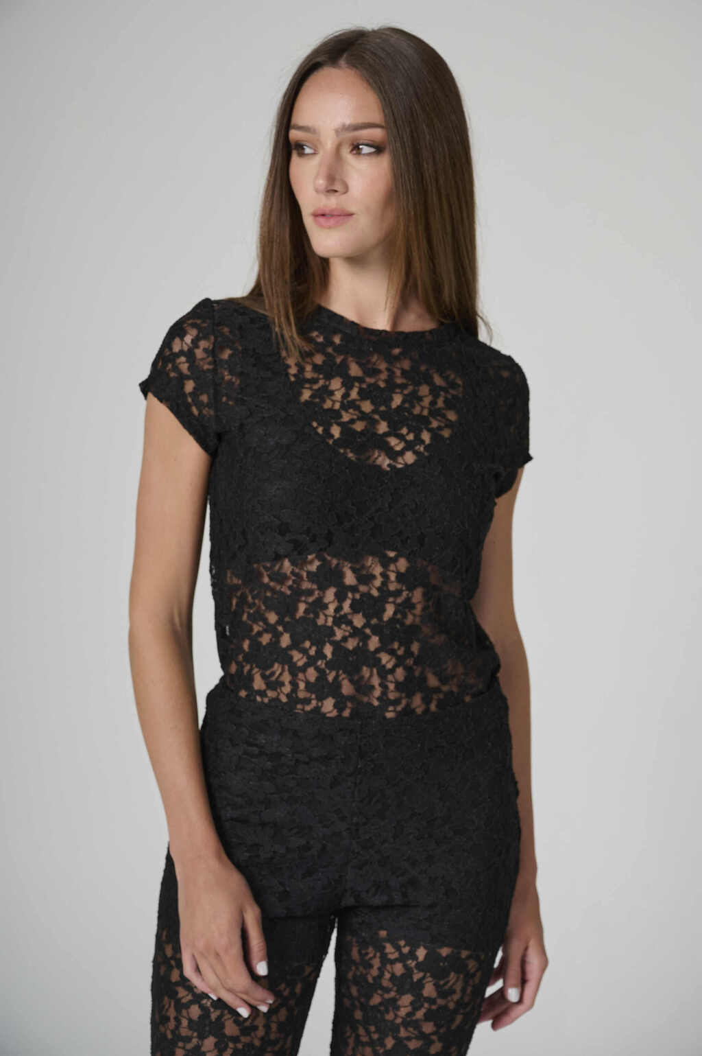 Remera de encaje blanca sale