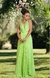 Vestido de festa longo plissado com detalhes na lateral- Verde lima - comprar online