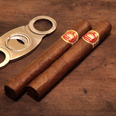 H. UPMANN REGALIAS CAJA X25 - CUBA