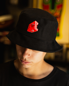 BUCKET HAT NEST PANOS PRETO MORANGO - NEBH005