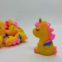 1 Unicornio Grande de Goma (Varios Colores) - tienda online