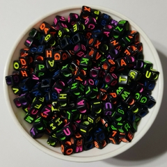 Letras Cuadradas Chicas Negro con Colores