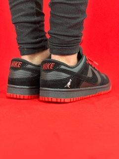 Nike dunk preto vermelho pombo - comprar online