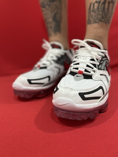 Nike vapormax branco e vermelho online
