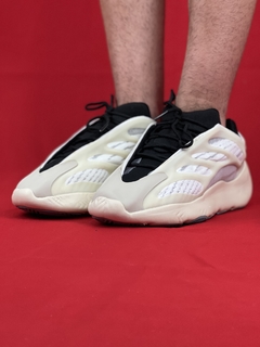 Adidas Bege Yeezy 700 v3 Azael Importado - comprar online