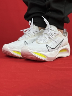 Nike Zoom Branco/Amarelo Fly X na internet