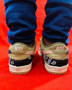 Nike Dunk Travis Scott na internet