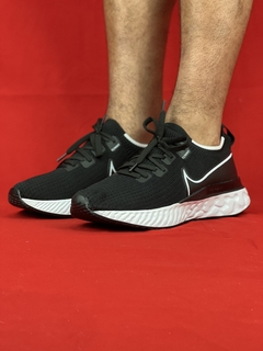 Nike React Flyknit preto branco - comprar online