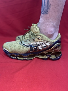 Mizuno Prophecy 9 Dourado