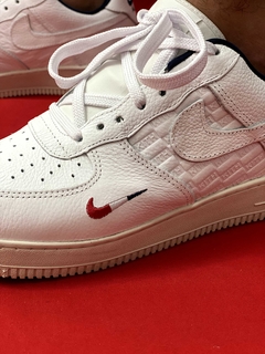 Nike Air Force 1 Branco Com Detalhe na internet