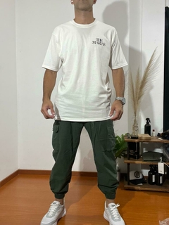 Jogger cargo de gabardina