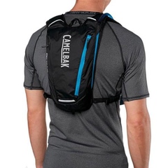 MOCHILA DE HIDRATAÇÃO OCTANE DART 1,5L PRETA CAMELBAK na internet