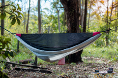 REDE HAMMOCK TIROL COM MOSQUITEIRO VERDE AZTEQ