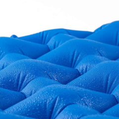 ISOLANTE TÉRMICO INFLAVEL COM TRAVESSEIRO SLEEPING PAD FC-12 AZUL NATUREHIKE na internet