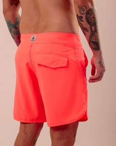 BOARDSHORT SURF RETRÔ CORAL NEON - comprar online