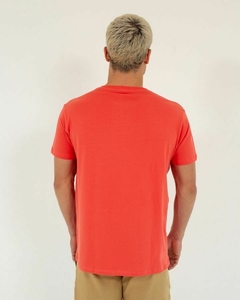 T-SHIRT CLASSIC LABEL SUN CORAL na internet