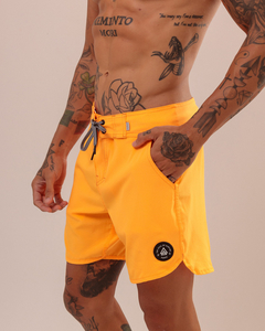 BOARDSHORT SURF RETRÔ LARANJA FLÚOR