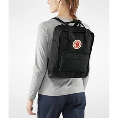 Imagem do Mochila FJÄLLRÄVEN Kånken Clássica Forest Green