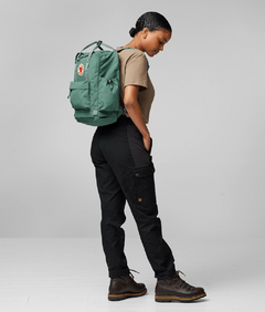 Mochila Fjallraven Kanken Outlong Black - RWA Store - Moda Streetwear