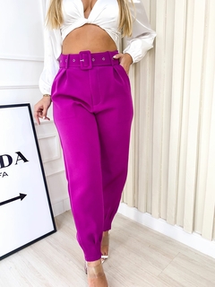 Calça Cenoura Alfaiatária Feminina Punho Ziper - comprar online