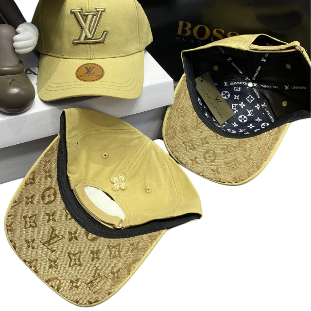 Comprar Gorra Louis Vuitton Hombre: Encuentra el Estilo Perfecto en Onlineshoppingcenterg. Si estás buscando comprar gorra Louis Vuitton hombre, has llegado al lugar correcto. En Onlineshoppingcenterg ofrecemos una amplia selección de gorras Louis Vuitton para hombre, desde diseños clásicos hasta ediciones limitadas, todas 100% garantizadas y al mejor precio. Aquí te explicamos todo lo que necesitas saber para encontrar la gorra Louis Vuitton ideal para ti.  ¿Por qué comprar una gorra Louis Vuitton hombre? Las gorras Louis Vuitton son un símbolo de lujo, estilo y exclusividad. Ya sea que busques un diseño clásico como la gorra Louis Vuitton negra o algo más llamativo como la gorra Louis Vuitton blanca o la gorra Louis Vuitton con logo, estas piezas son perfectas para completar cualquier outfit. Además, son ideales para regalar o para destacar en looks urbanos y de streetwear.    Catálogo de Gorras Louis Vuitton Hombre en Onlineshoppingcenterg En nuestra tienda online encontrarás una variedad de modelos, colores y estilos para todos los gustos. Algunas de las opciones más populares son:  Gorras Louis Vuitton Hombre por Color Gorra Louis Vuitton negra: Un clásico atemporal que combina con todo.  Gorra Louis Vuitton blanca: Limpia y versátil, ideal para el verano.  Gorra Louis Vuitton café: Elegancia y sofisticación en un solo accesorio.  Gorra Louis Vuitton azul: Ideal para un estilo fresco y relajado.  Gorra Louis Vuitton roja: Perfecta para looks modernos y juveniles.  Gorras Louis Vuitton Hombre por Diseño Gorra Louis Vuitton con logo: Para los amantes del branding clásico.  Gorra Louis Vuitton edición limitada: Piezas exclusivas y coleccionables.  Gorra Louis Vuitton x Supreme: Una colaboración icónica que no pasa de moda.  Gorra Louis Vuitton diseño clásico: Ideal para un estilo sofisticado.    ¿Dónde comprar gorra Louis Vuitton para hombre al mejor precio? En Onlineshoppingcenterg ofrecemos las mejores ofertas gorra Louis Vuitton hombre con precios competitivos y envío rápido. Si buscas una gorra Louis Vuitton hombre barata o en rebaja, revisa nuestra sección de outlet, donde encontrarás descuentos exclusivos.  Beneficios de comprar en Onlineshoppingcenterg Gorras Louis Vuitton 100% Garantizadas todos nuestros productos.  Envío gratis: Recibe tu gorra Louis Vuitton sin costos adicionales.  Entrega rápida: Tu pedido llegará en tiempo récord.  Precios en España: Ofrecemos los mejores gorra Louis Vuitton hombre precio España.    ¿Cómo elegir la gorra Louis Vuitton hombre perfecta? Define tu estilo: ¿Prefieres un look clásico, moderno o llamativo?  Elige el color: Negro, blanco, café, azul o rojo, ¡hay opciones para todos!  Revisa el diseño: Logos, ediciones limitadas o colaboraciones exclusivas.  Asegura la talla: La mayoría de nuestras gorras son talla única, pero revisa las especificaciones.  Ofertas y Descuentos en Gorras Louis Vuitton Hombre No te pierdas nuestras gorras Louis Vuitton hombre en oferta hoy. En Onlineshoppingcenterg siempre tenemos promociones especiales, como:  Gorra Louis Vuitton hombre rebajada: Hasta un 30% de descuento.  Gorra Louis Vuitton hombre descuento: Códigos promocionales exclusivos.  Gorra Louis Vuitton hombre outlet: Precios imbatibles en modelos seleccionados.  Preguntas Frecuentes 1. ¿Cómo sé si una gorra Louis Vuitton es original? Todas nuestras gorras Louis Vuitton incluyen etiquetas de autenticidad y están respaldadas por la garantía de Onlineshoppingcenterg.  2. ¿Cuál es el precio de una gorra Louis Vuitton hombre? El gorra Louis Vuitton hombre precio varía según el diseño y la colección. En nuestra tienda, encontrarás opciones desde [inserte rango de precios].  3. ¿Hacen envíos a toda España? Sí, ofrecemos gorra Louis Vuitton hombre envío gratis a toda España con entrega rápida.    Compra tu Gorra Louis Vuitton Hombre Hoy No esperes más para tener tu gorra Louis Vuitton. En Onlineshoppingcenterg te ofrecemos la mejor selección, precios competitivos y un servicio excepcional. ¡Visita nuestra tienda online y encuentra la gorra Louis Vuitton hombre que siempre has querido!
