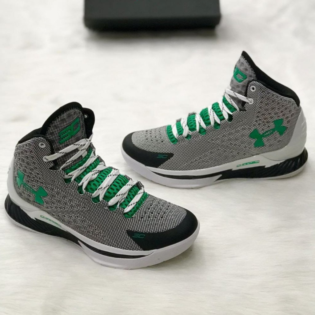 Tenis under armour para basket hotsell