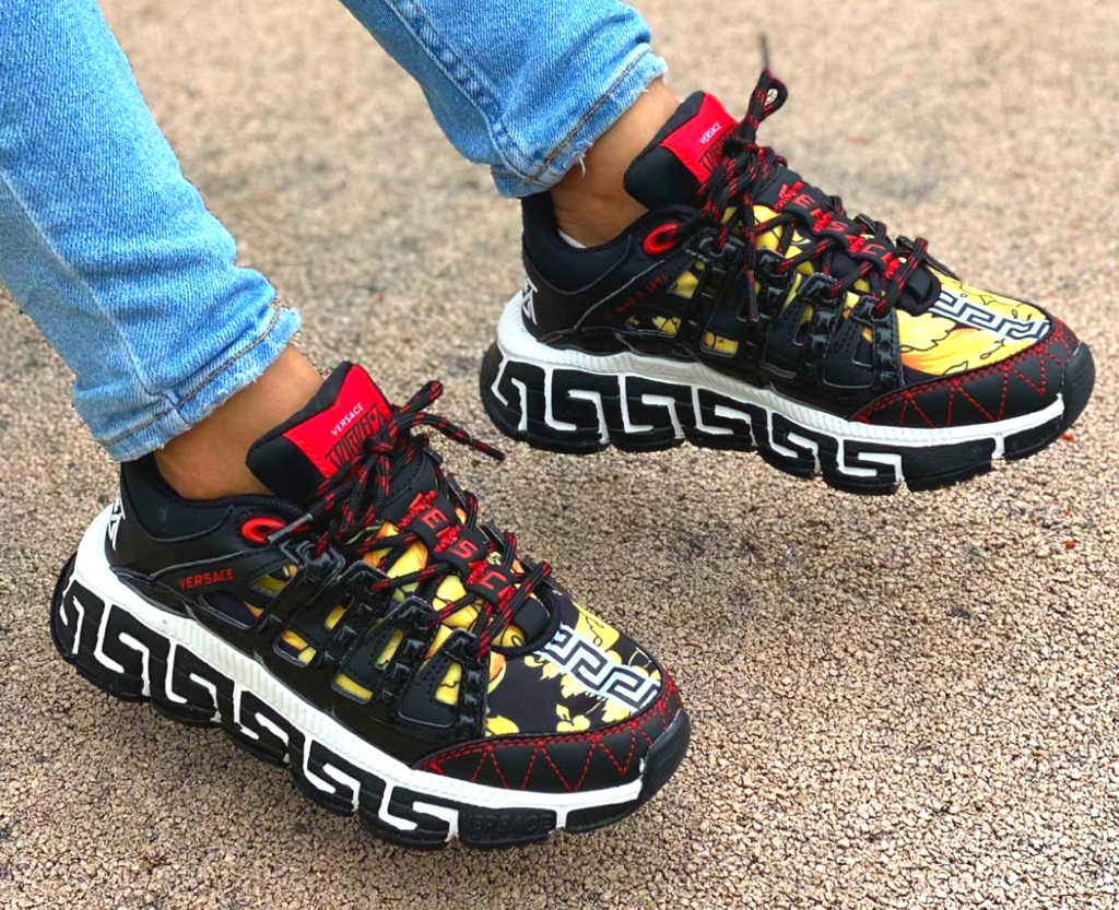 Precio de zapatillas versace originales hot sale