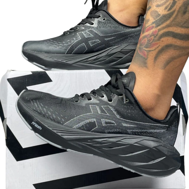 Comprar Zapatillas ASICS FF Turbo + Superblast 2 Paris Hombre En Onlineshoppingcenterg, te ofrecemos la oportunidad de comprar zapatillas ASICS FF Turbo + Superblast 2 Paris hombre, el calzado ideal para quienes buscan rendimiento, estilo y comodidad. Aquí te contamos por qué estas zapatillas son la mejor elección y cómo puedes aprovechar sus increíbles beneficios.  Ventajas de las Zapatillas ASICS FF Turbo + Superblast 2 Paris Hombre Las zapatillas ASICS FF Turbo + Superblast 2 Paris hombre destacan por:  Tecnología de punta: Incorporan suelas con amortiguación FF Turbo, ideales para largas jornadas de entrenamiento y competición.  Diseño ligero: Te permiten moverte con rapidez sin comprometer el soporte.  Estilo único: Inspiradas en el icónico diseño Paris, estas zapatillas son una declaración de moda y funcionalidad.  Durabilidad: Materiales resistentes que garantizan su uso prolongado, incluso en terrenos exigentes.  ¿Por qué elegir las Zapatillas ASICS FF Turbo + Superblast 2 Paris Hombre? Si buscas calzado que combine rendimiento y estilo, las zapatillas ASICS FF Turbo + Superblast 2 Paris hombre son la elección perfecta. Están diseñadas para hombres activos que necesitan soporte y comodidad en cada paso.  Características clave: Amortiguación avanzada: Perfecta para reducir el impacto en tus articulaciones.  Tracción superior: Ideal para cualquier tipo de superficie, desde calles urbanas hasta pistas deportivas.  Compatibilidad con cualquier look: Estas zapatillas combinan a la perfección con ropa deportiva o casual.  Cómo elegir tus Zapatillas ASICS FF Turbo + Superblast 2 Paris Hombre 1. Define tus necesidades ¿Buscas zapatillas para correr, entrenar o un estilo casual? Las zapatillas ASICS running hombre son perfectas para cualquier actividad.  2. Escoge la talla correcta Asegúrate de probarlas antes de comprarlas o consulta nuestra guía de tallas en Onlineshoppingcenterg.  3. Considera tu estilo Con opciones como las ASICS nimbus 24 hombre, ASICS gel kayano 29 hombre, y ASICS noosa tri 14 hombre, encontrarás el diseño perfecto para ti.  Zapatillas ASICS FF Turbo + Superblast 2 Paris Hombre en Onlineshoppingcenterg En Onlineshoppingcenterg, tenemos una amplia variedad de zapatillas ASICS para satisfacer tus necesidades:  ASICS Novablast 4: La combinación perfecta entre estilo y rendimiento.  ASICS Nimbus 25 Hombre: Ideal para quienes buscan máxima amortiguación.  ASICS Metarise Tokyo: Diseñadas para deportes de alto impacto como el voleibol.  También ofrecemos opciones en zapatillas ASICS hombre outlet para que consigas calidad al mejor precio.  Beneficios de comprar en Onlineshoppingcenterg Variedad: Desde zapatillas ASICS running hombre hasta ASICS casual hombre.  Calidad garantizada: Todos nuestros productos son originales.  Envíos rápidos y seguros: Llegamos a cualquier lugar del país.  Promociones exclusivas: Aprovecha descuentos en modelos como ASICS Nimbus 23 Hombre y ASICS Gel Pulse 13 Hombre.  Preguntas frecuentes sobre Zapatillas ASICS FF Turbo + Superblast 2 Paris Hombre 1. ¿Estas zapatillas son adecuadas para running? Sí, las zapatillas ASICS FF Turbo + Superblast 2 Paris hombre están diseñadas específicamente para corredores que buscan rendimiento superior.  2. ¿Puedo encontrar otras líneas de ASICS? En Onlineshoppingcenterg, también puedes adquirir modelos como ASICS trail hombre, ASICS nimbus hombre, y ASICS gel venture 8 hombre.  3. ¿Ofrecen envíos a Bogotá o Cali? Sí, realizamos envíos a todo el país, incluyendo Bogotá, Cali y otras ciudades.  Si quieres comprar zapatillas ASICS FF Turbo + Superblast 2 Paris hombre, Onlineshoppingcenterg es tu mejor opción. Ofrecemos una amplia variedad de modelos, precios competitivos y una experiencia de compra única. No esperes más y lleva el mejor calzado a tus pies.    Haz tu pedido hoy y potencia tu rendimiento con estilo.