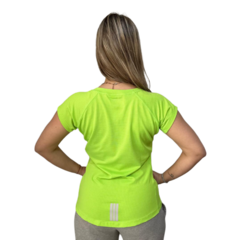 Remera Deportiva De Entrenamiento Mujer Dry Fit Verde - lasmarquezas