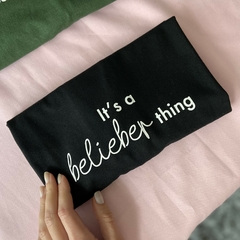 Camiseta It’s a belieber thing na internet