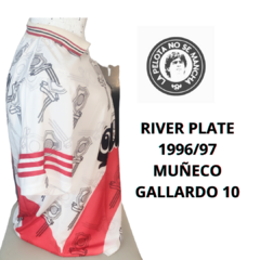 CAMISETA RIVER PLATE ESCUDOS 1996/97 en internet