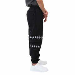 PANTALON KAPPA ERFILO CABALLERO TELA PLANA BLACK WHITE BLACK - comprar online